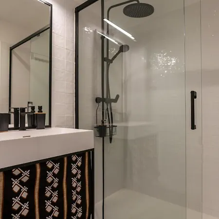 Апартаменты Lovely In With River View Портиман