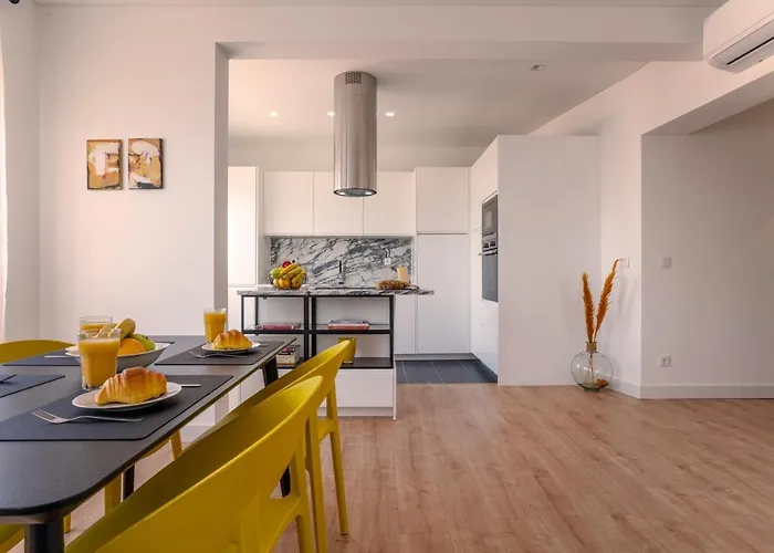 Downtown With River View And Ac By Lisbeyond * Portimão