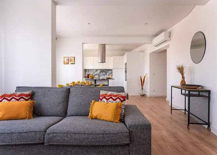 Appartamento Downtown With River View And Ac By Lisbeyond *