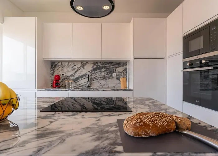 Appartamento Downtown With River View And Ac By Lisbeyond *