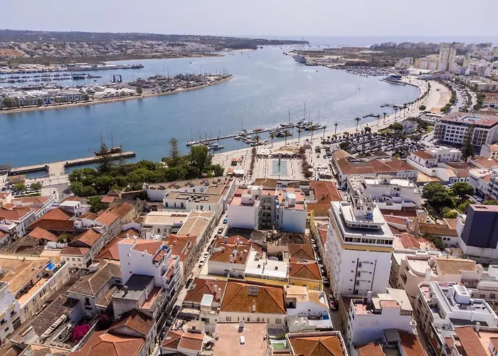 Downtown With River View And Ac By Lisbeyond *