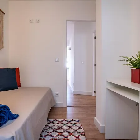 Downtown With River View And Ac By Lisbeyond *