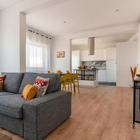 Apartamento Lovely In With River View *
