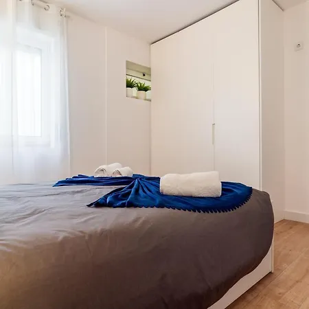 Apartamento Lovely In With River View